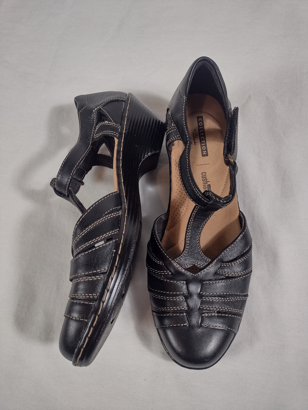 Clarks Collection Wendy Alto Strappy Leather Closed Toe Sandals Black Size 7.5